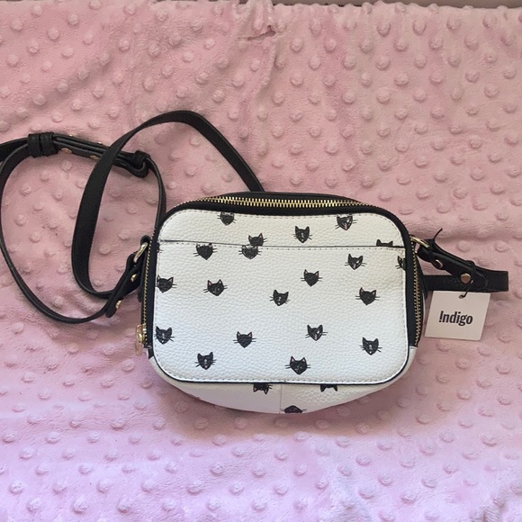Indigo Handbags - 🇨🇦Day SALE❗️Cat motif camera bag